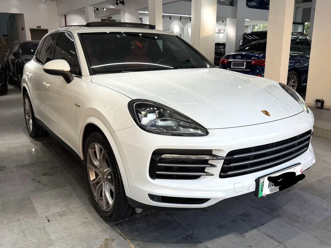 Porsche Cayenne New Energy (Imported) 2021 Cayenne Oil and Electric Hybrid 2.0T Automatic Gear 3