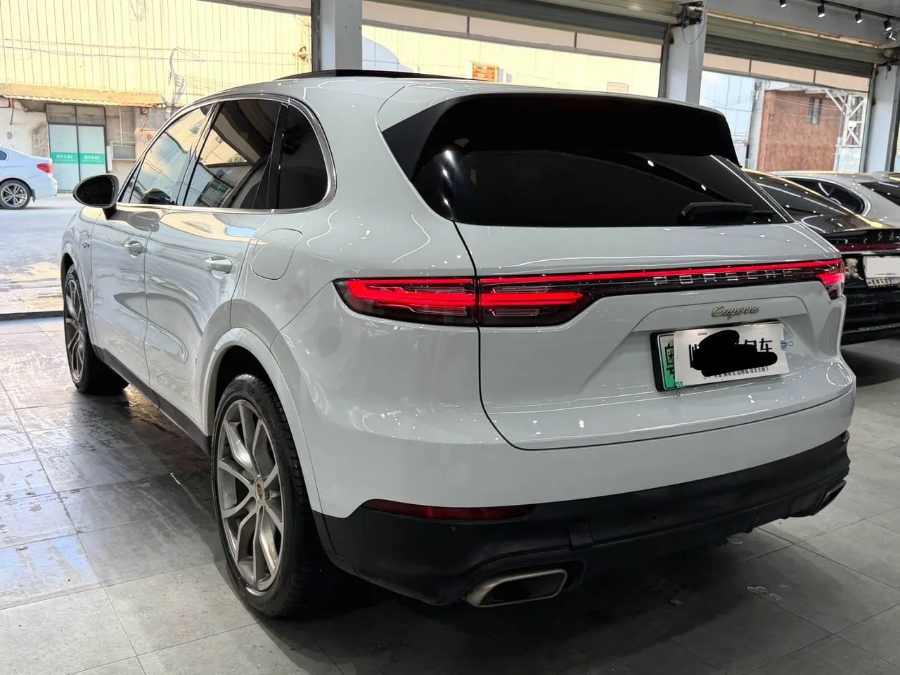 Porsche Cayenne New Energy (Imported) 2021 Cayenne Oil and Electric Hybrid 2.0T Automatic Gear 5