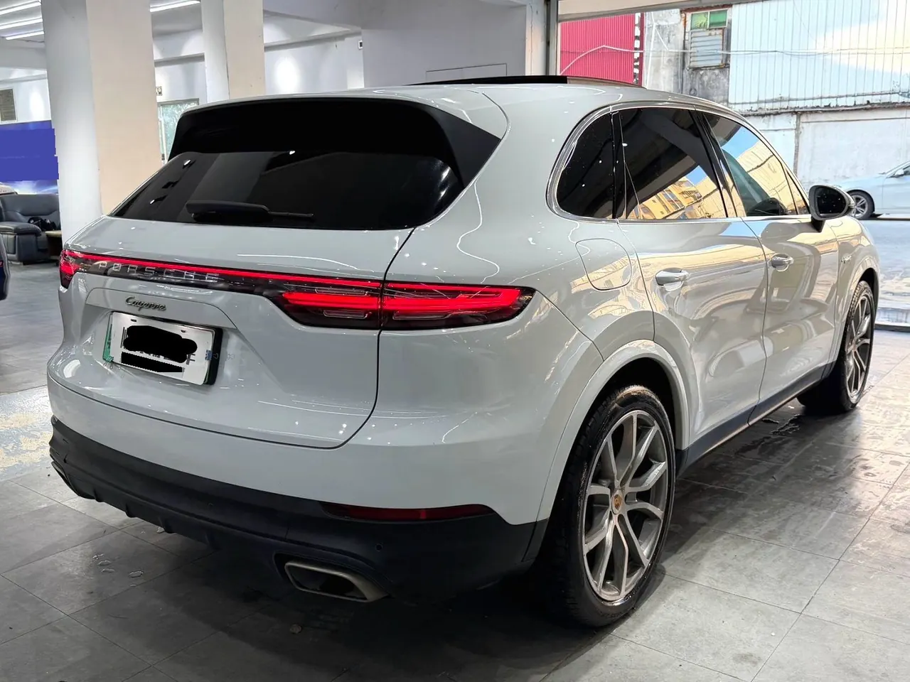 Porsche Cayenne New Energy (Imported) 2021 Cayenne Oil and Electric Hybrid 2.0T Automatic Gear 6