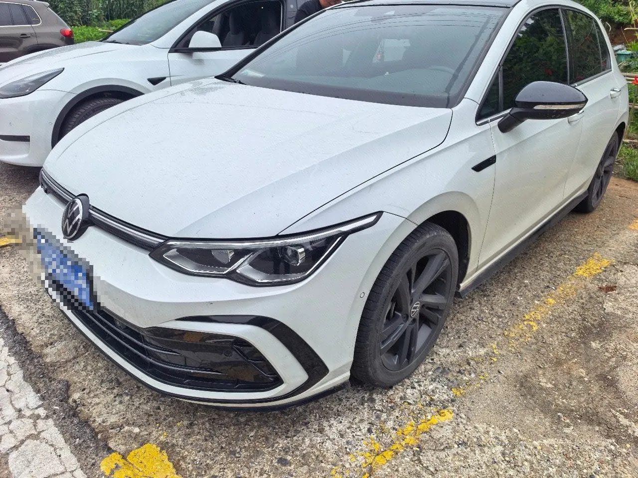 Volkswagen 2021 Golf 8 R-Line 1.4TSI 280TSI Automatic - View 1