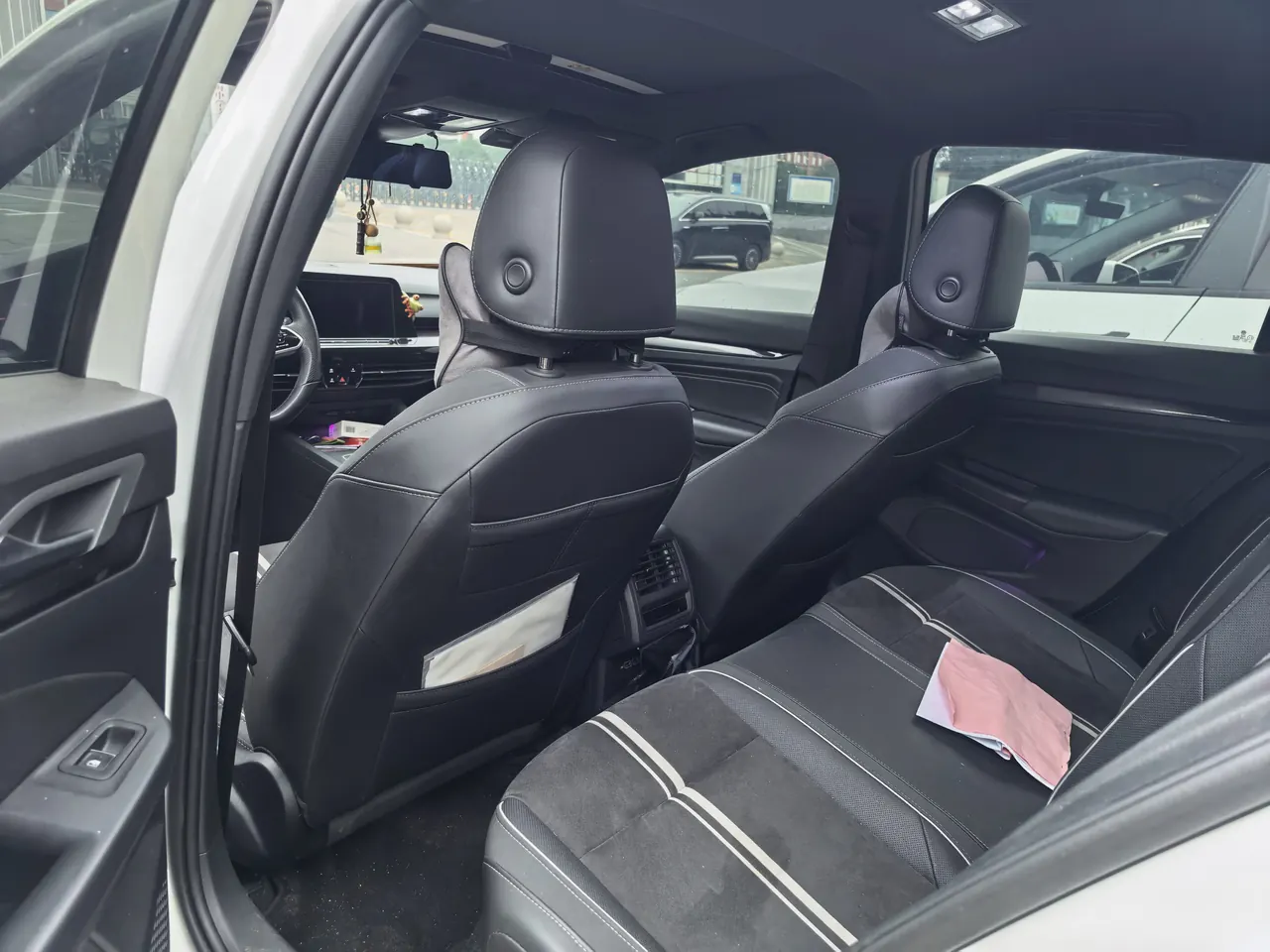 Volkswagen 2021 Golf 8 R-Line 1.4TSI 280TSI Automatic 3