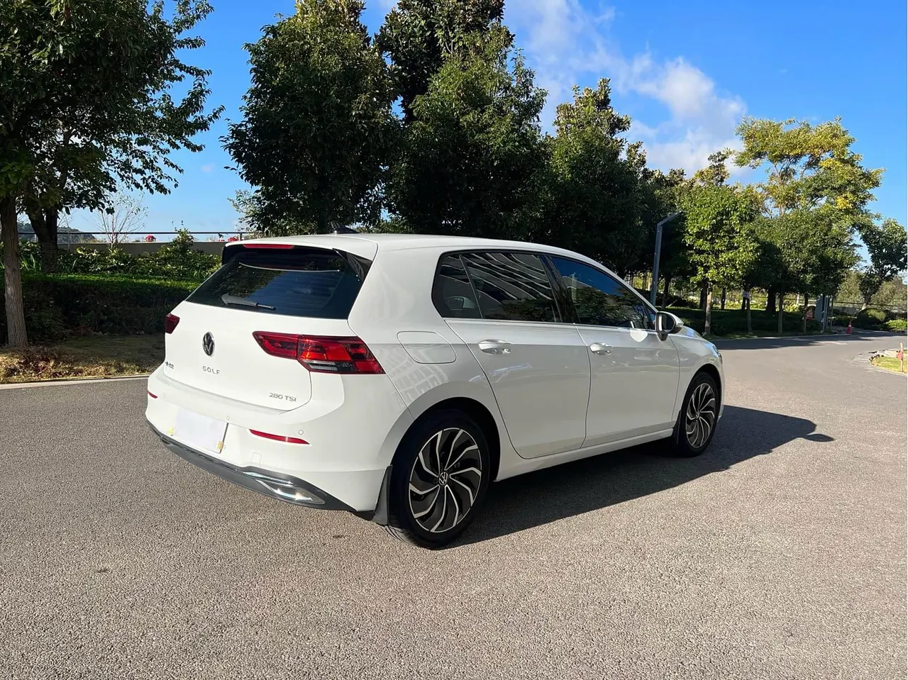 Volkswagen 2021 Golf 8 PRO 1.4TSI 280TSI Automatic 10