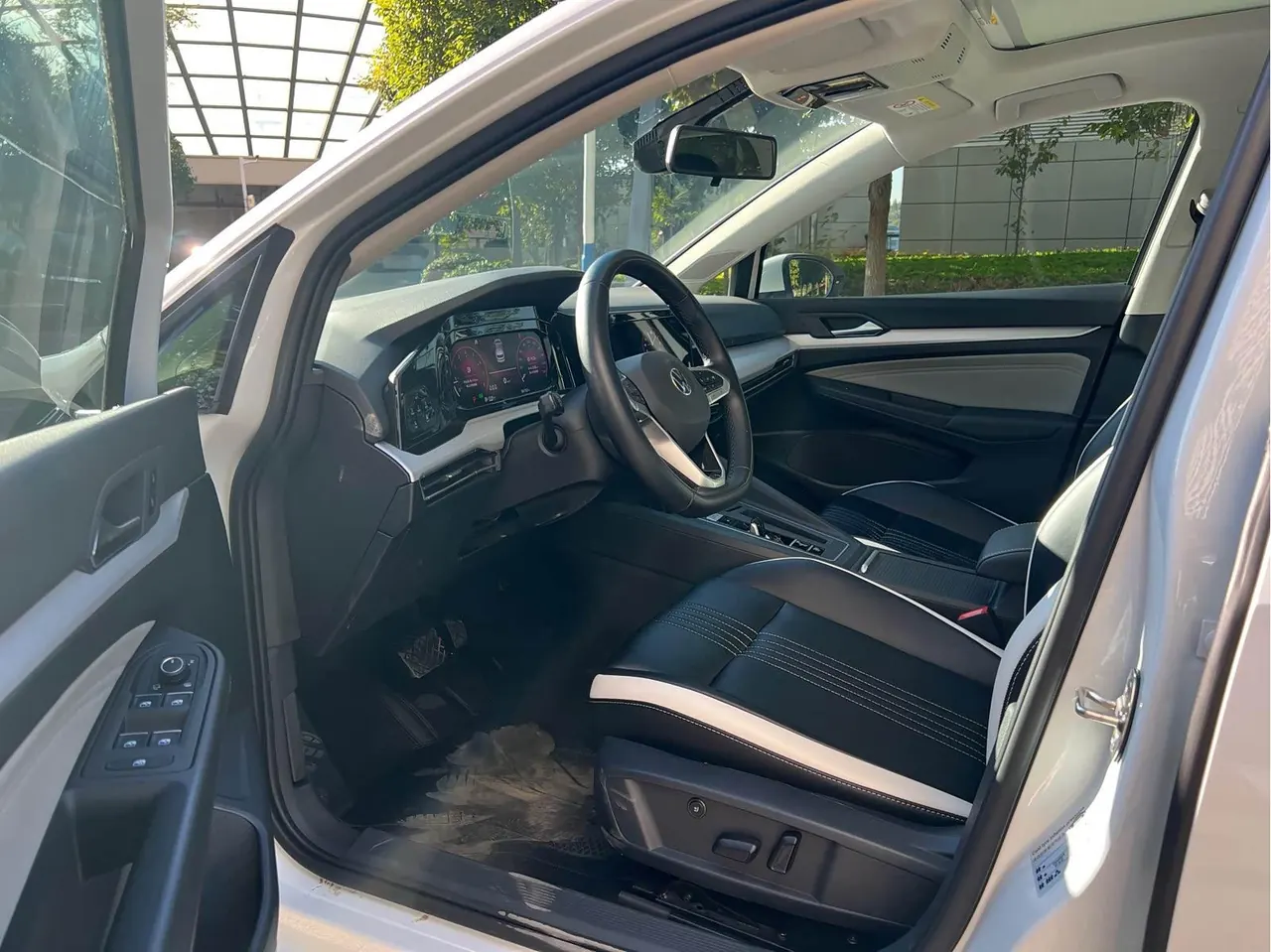 Volkswagen 2021 Golf 8 PRO 1.4TSI 280TSI Automatic 4