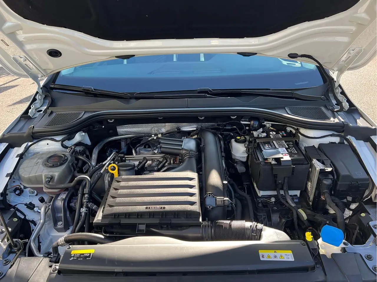 Volkswagen 2021 Golf 8 PRO 1.4TSI 280TSI Automatic 9