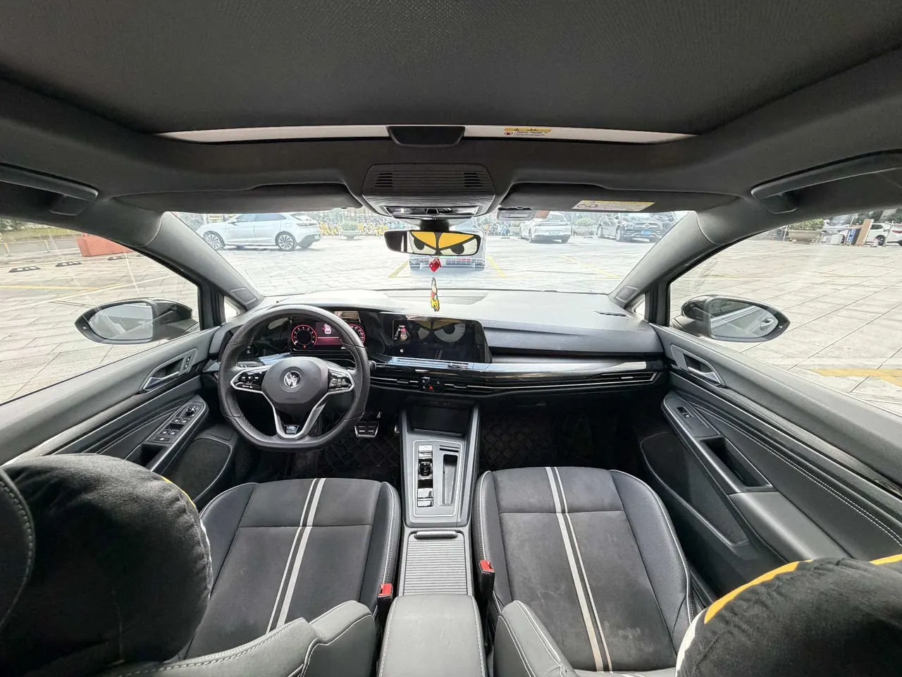 Volkswagen 2021 Golf 8 R-Line 1.4TSI 280TSI Automatic 3