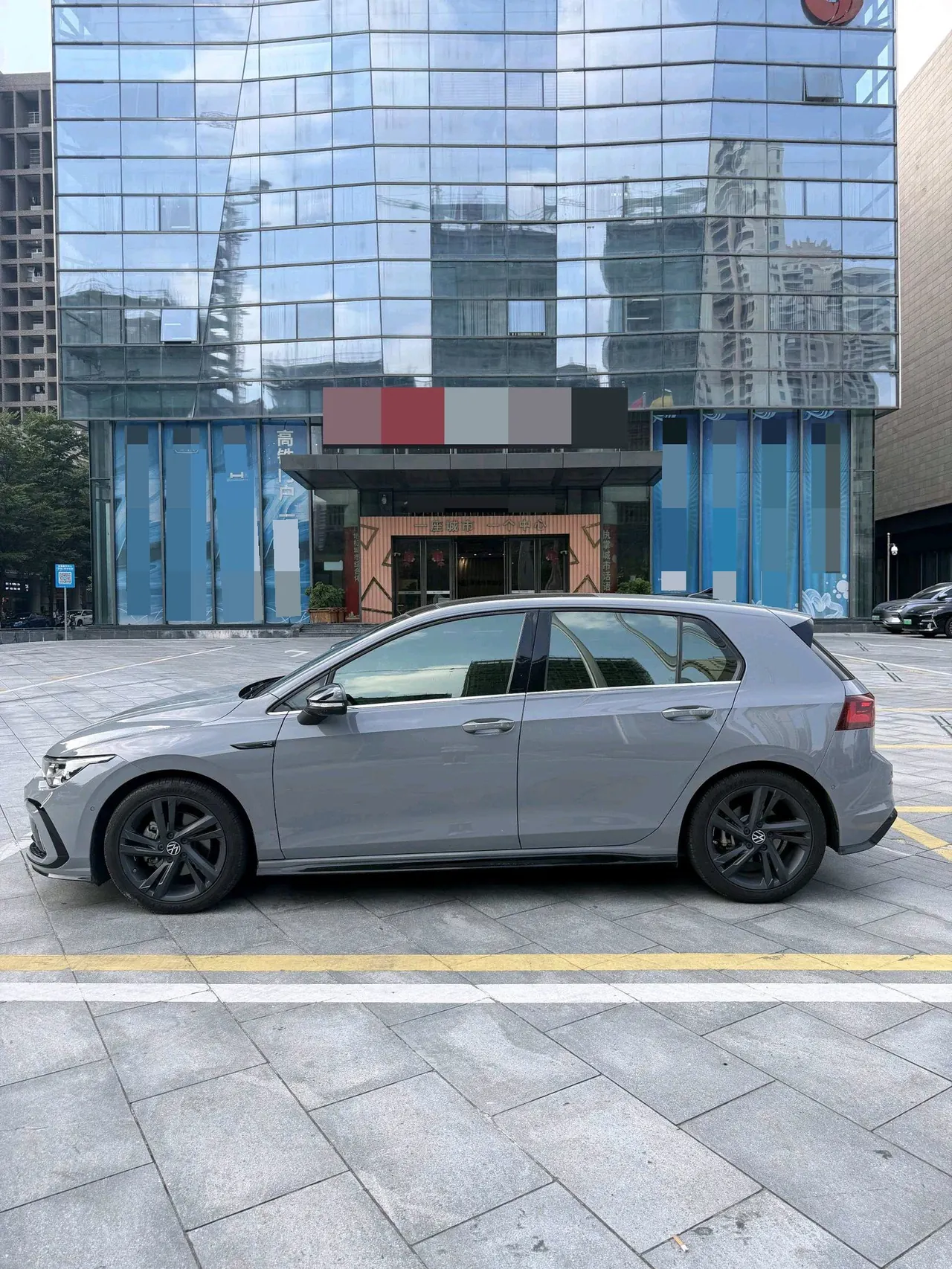 Volkswagen 2021 Golf 8 R-Line 1.4TSI 280TSI Automatic 6