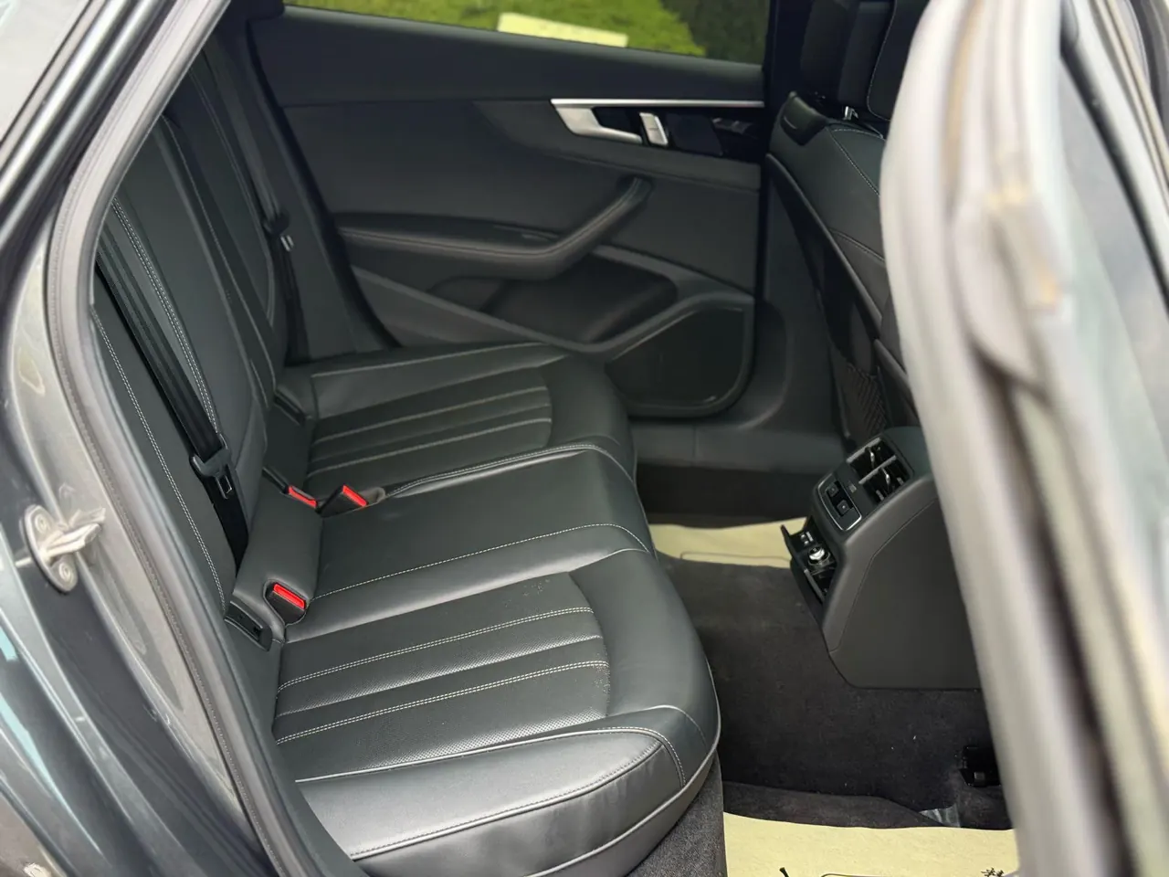 Audi 2023 A4L 2.0TFSI 40TFSI Deluxe Dynamic Automatic 11