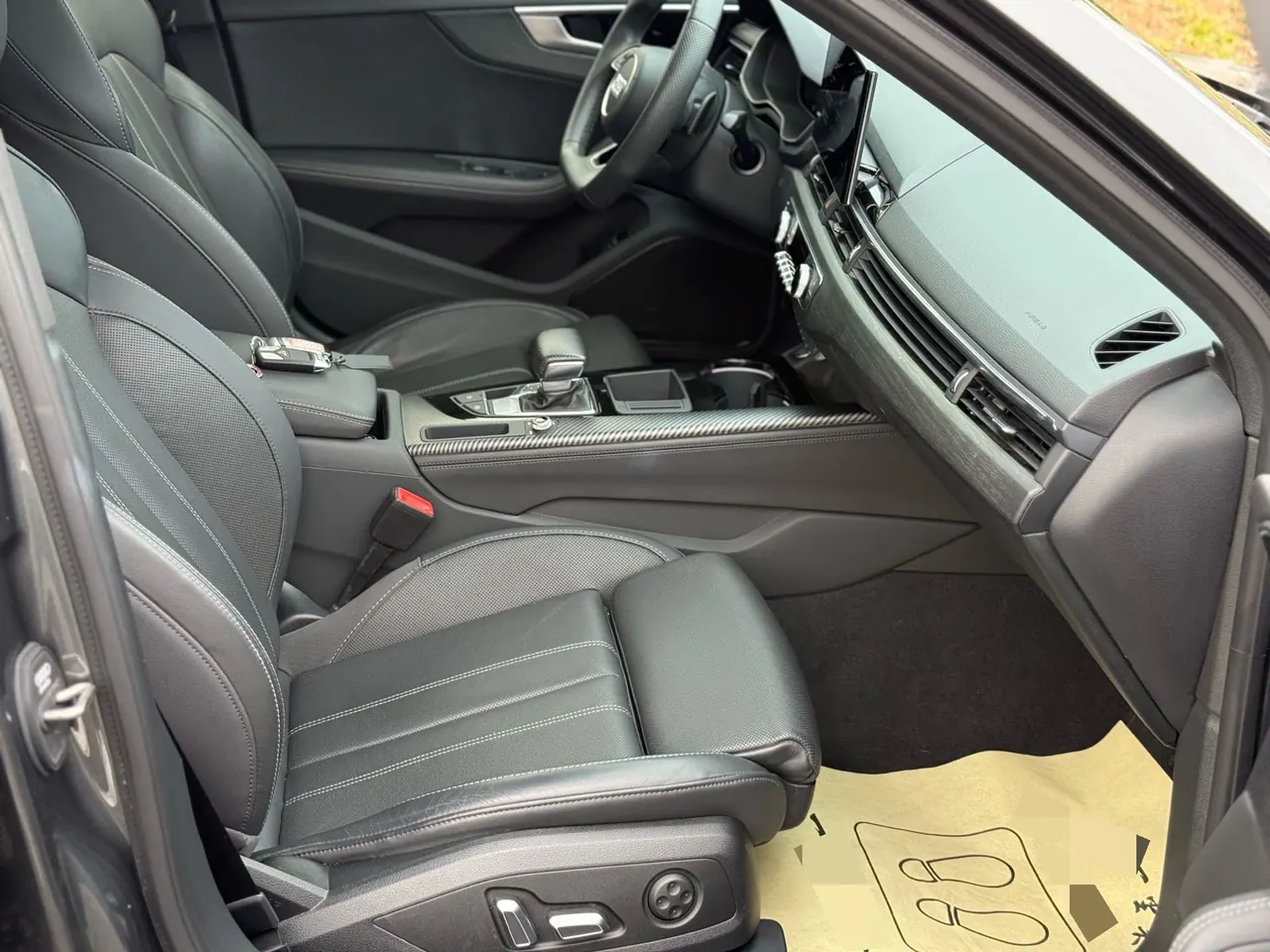 Audi 2023 A4L 2.0TFSI 40TFSI Deluxe Dynamic Automatic 13