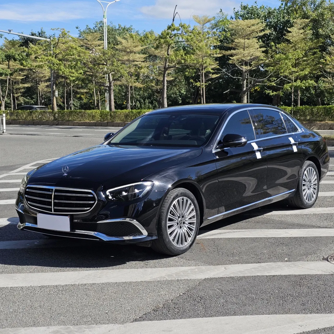 Mercedes Benz E Class 2021 E 300 L 2.0T Luxury Automatic Gear - View 1