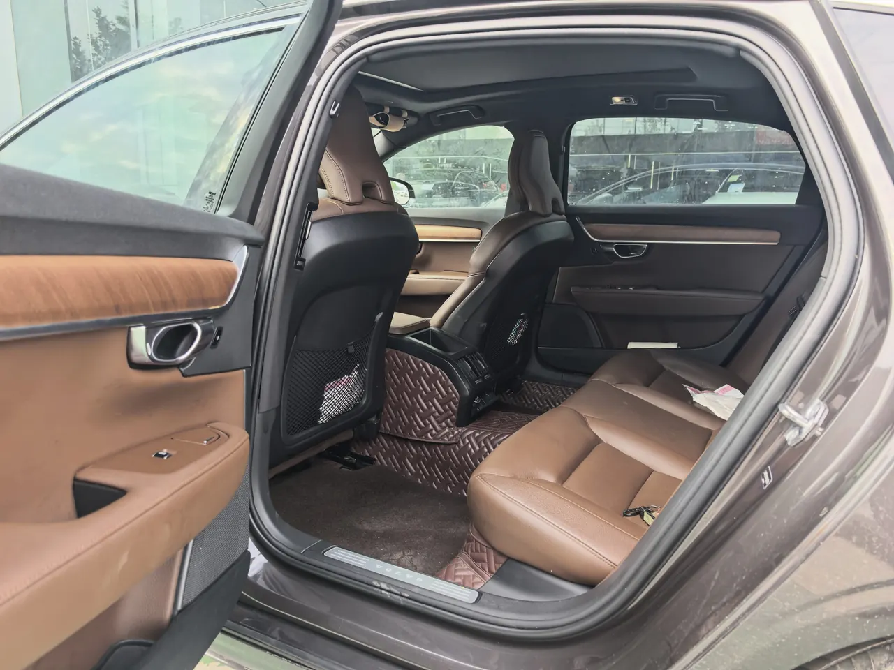 Volvo 2021 S90 48V 2.0T B5 Zhiyi Deluxe Edition Automatic Gear 4