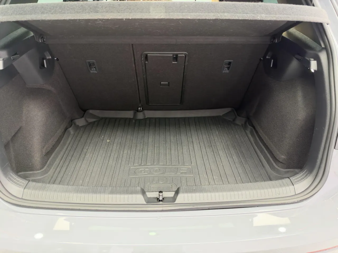 Volkswagen 2021 Golf 8 R-Line 1.4TSI 280TSI Automatic 15