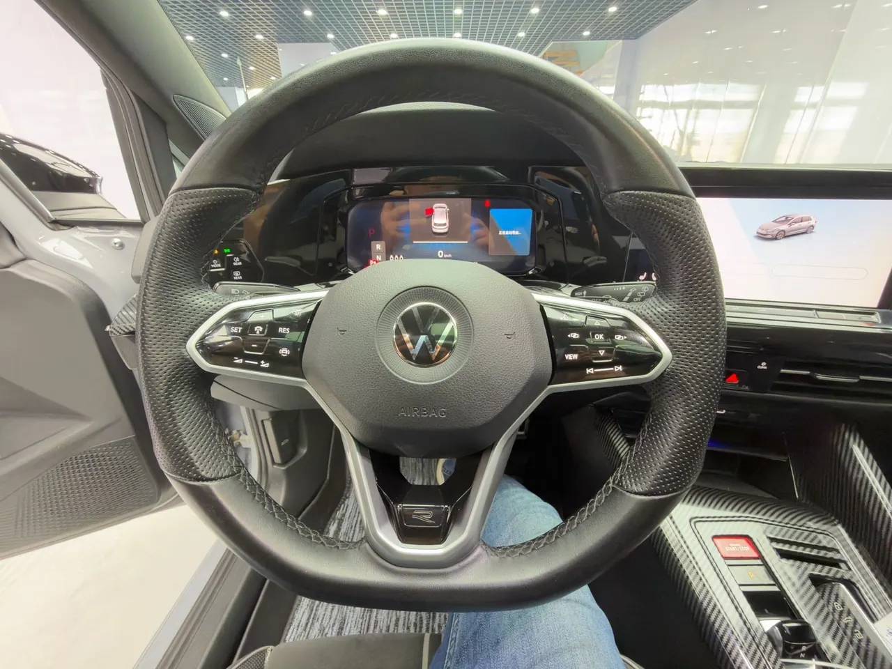 Volkswagen 2021 Golf 8 R-Line 1.4TSI 280TSI Automatic 8