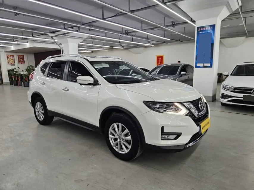 Nissan 2021 Qijun 2.0 stepless XL Premium two-wheel drive Zhilian exclusive version of automatic gear 3