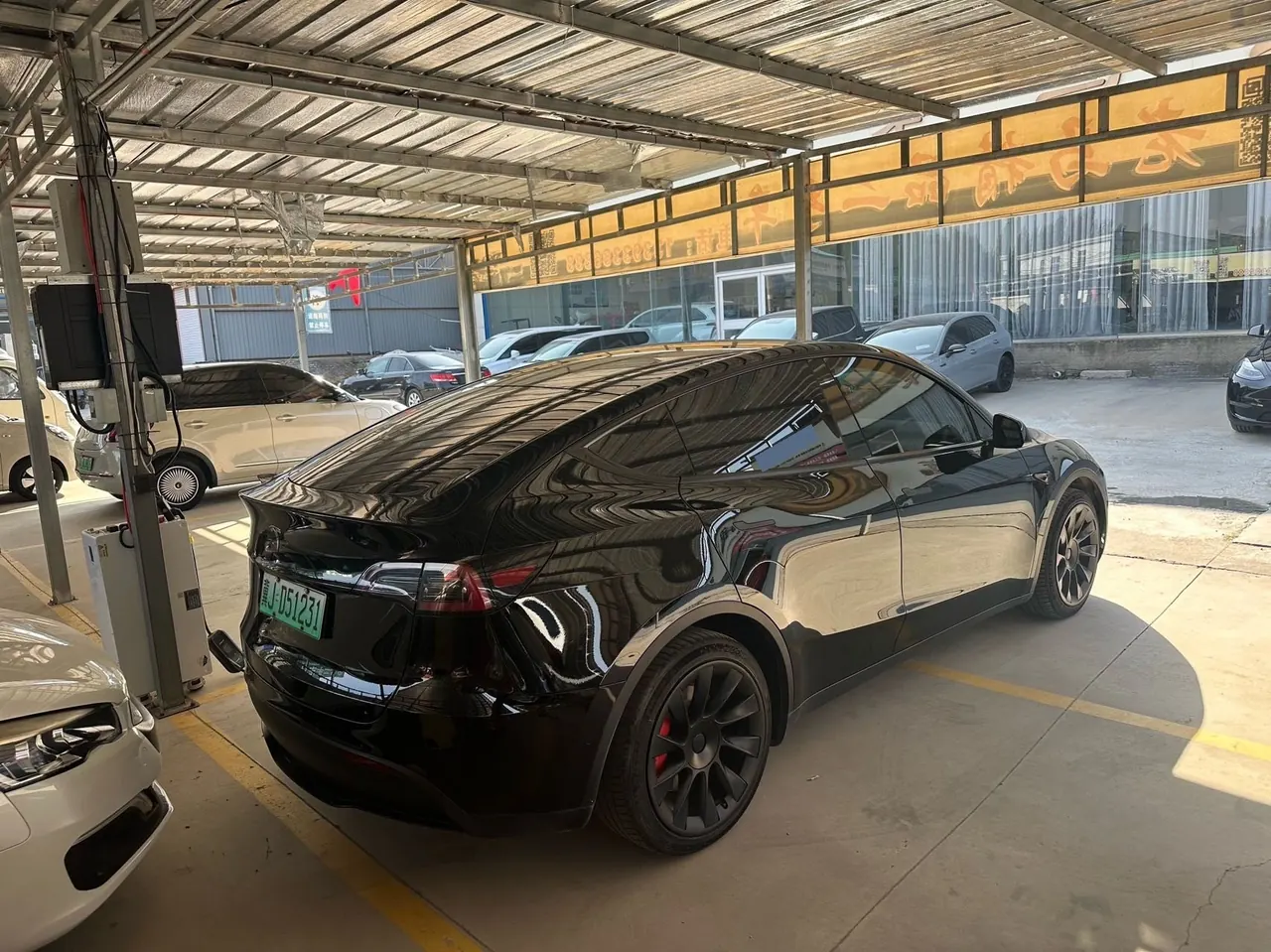 Tesla 2021 Model Y Standard Endurance Rear Drive Automatic Gear 4