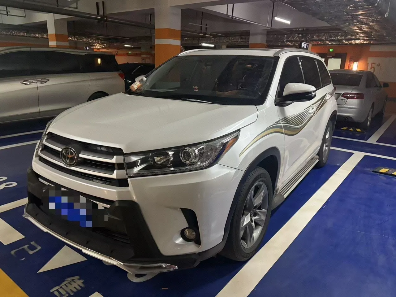 Toyota 2021 Highlander 2.0T 4-wheel drive deluxe 7-seat automatic gear - View 1