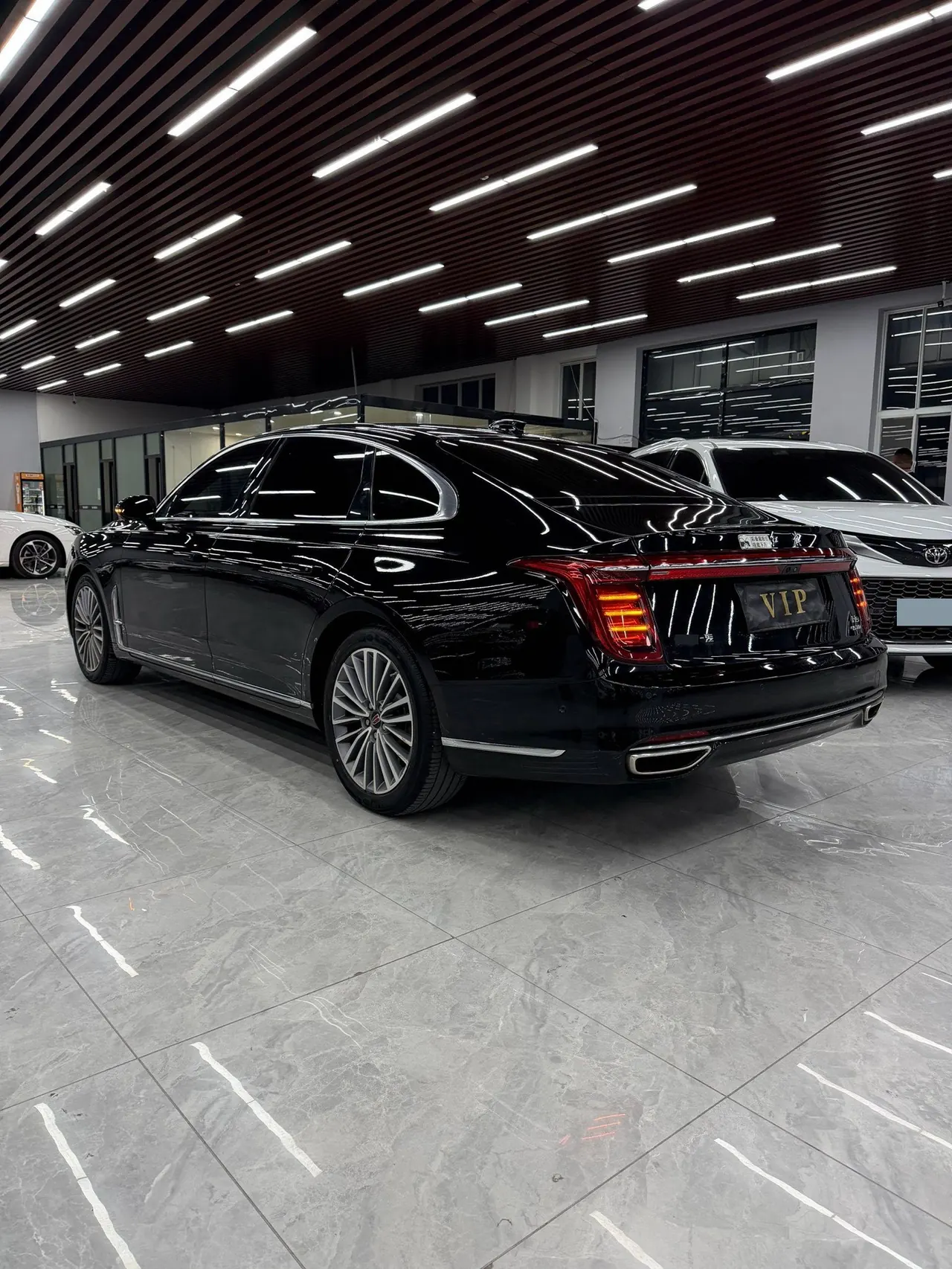 HongQi 2020 H9 48V 2.0T Zhilian Qi Chang Edition Automatic Gear 7
