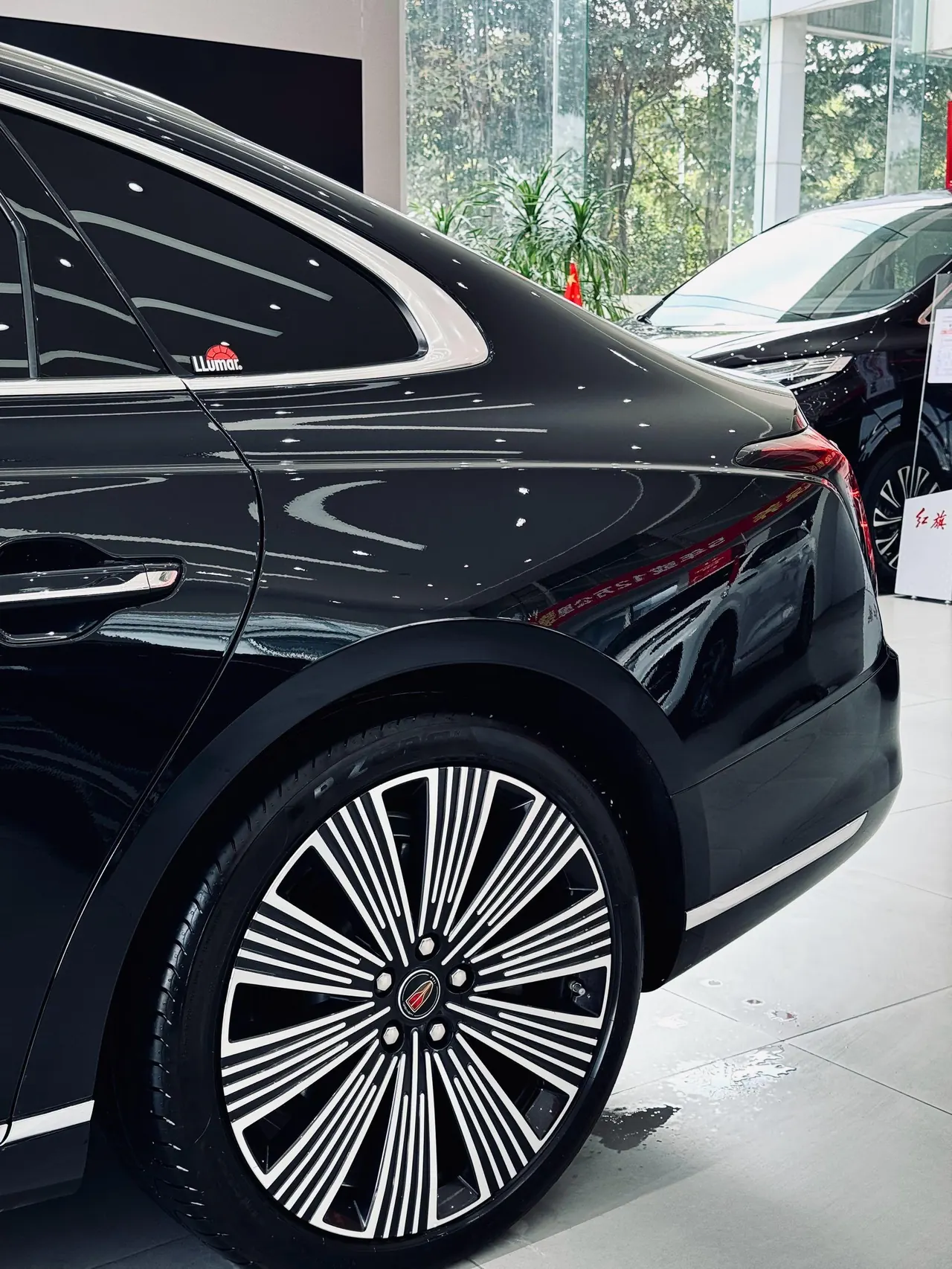 HongQi 2025 H9 48V 2.0T Two-Drive Flag Enjoy Deluxe Business Edition 5-seat Automatic Gear 2
