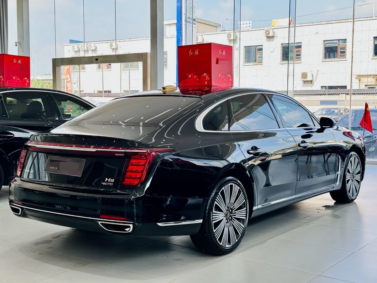 HongQi 2025 H9 48V 2.0T Two-Drive Flag Enjoy Deluxe Business Edition 5-seat Automatic Gear 8