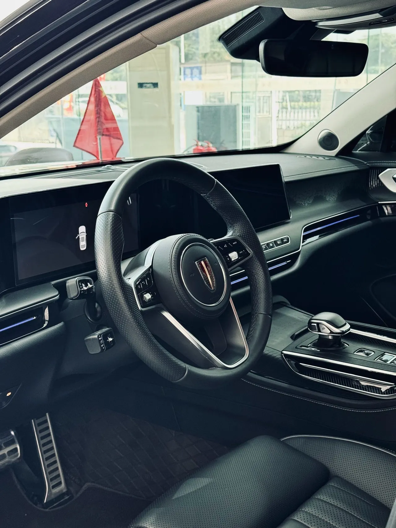 HongQi 2025 H9 48V 2.0T Two-Drive Flag Enjoy Deluxe Business Edition 5-seat Automatic Gear 9