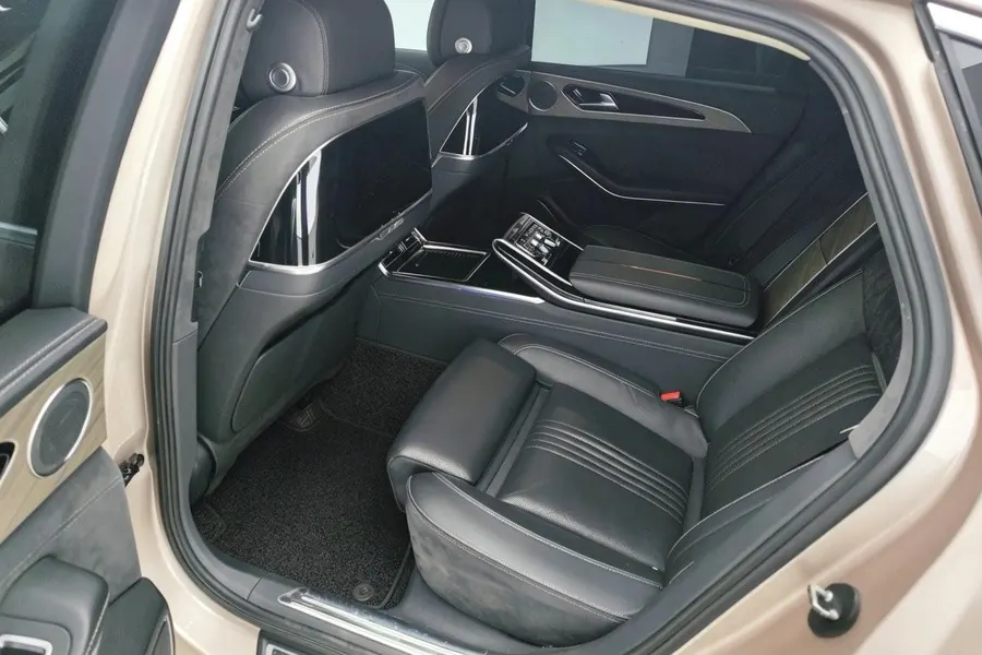 HongQi 2020 H9 3.0T Zhilian Flag Collar Four-seat Automatic Gear 6