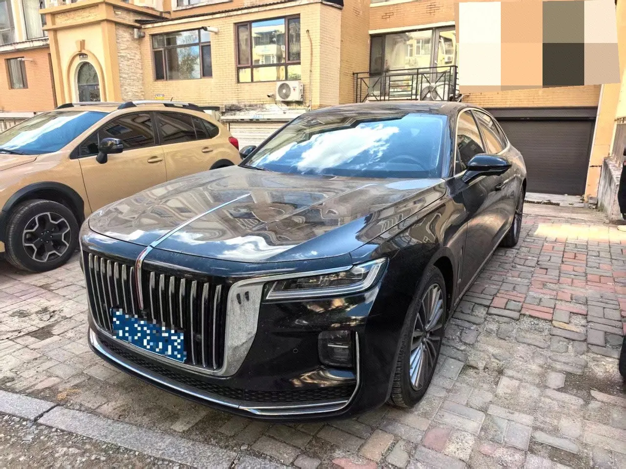 HongQi 2020 H9 48V 2.0T Zhilian Flag Edition Automatic Gear - View 1