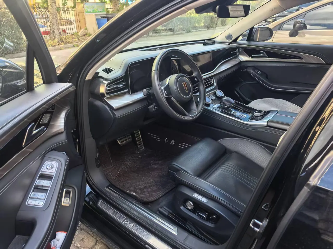 HongQi 2020 H9 48V 2.0T Zhilian Flag Edition Automatic Gear 2
