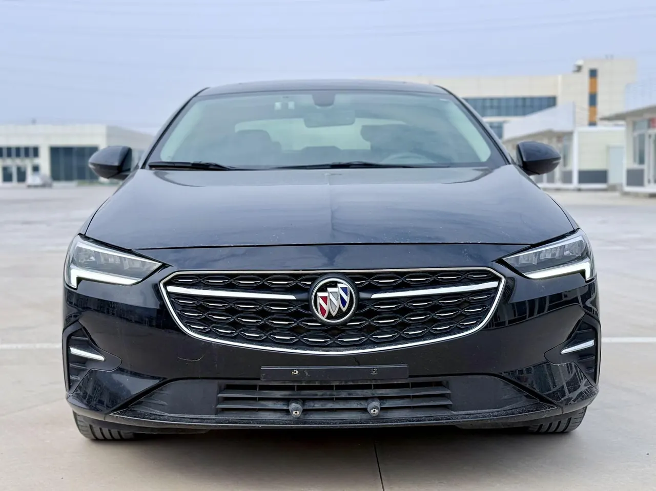 Buick 2022 Regal 1.5T 552T Smart Automatic Gear 2