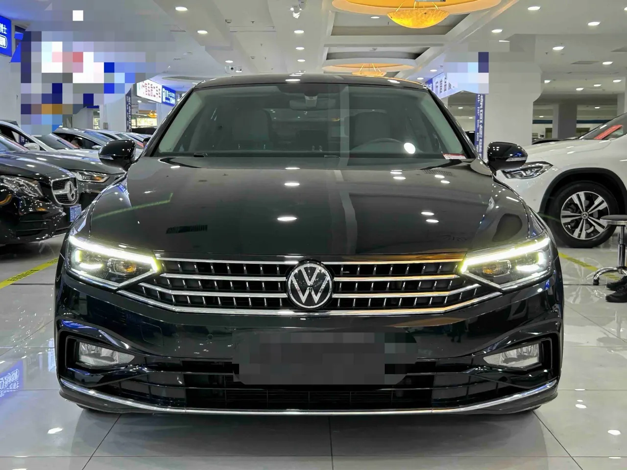 Volkswagen 2023 Magotan 2.0TSI 330TSI 2 million Commemorative Edition Leading Automatic Gear 3