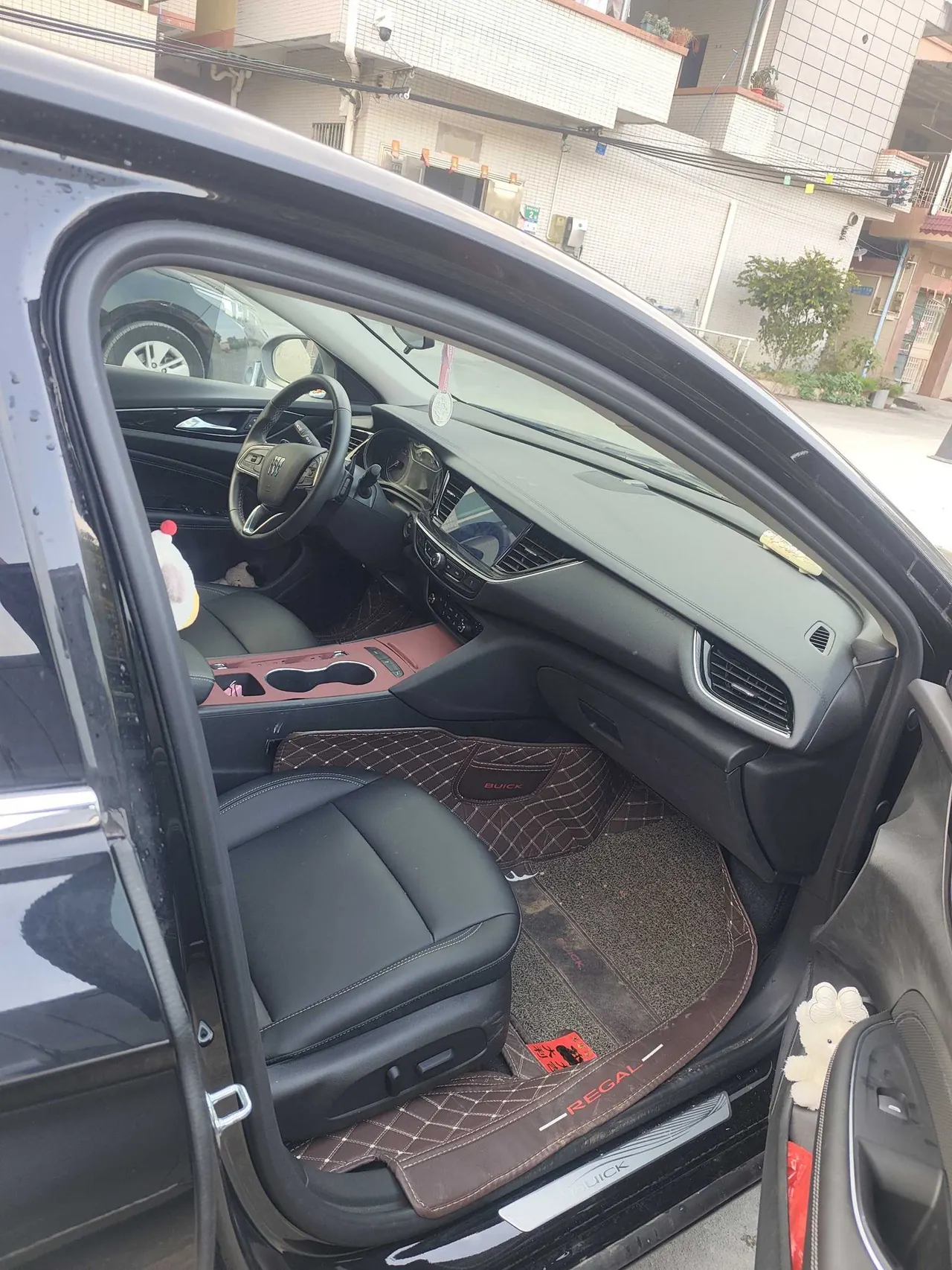 Buick 2025 Regal 1.5T 25T Super Edition Automatic Gear 5