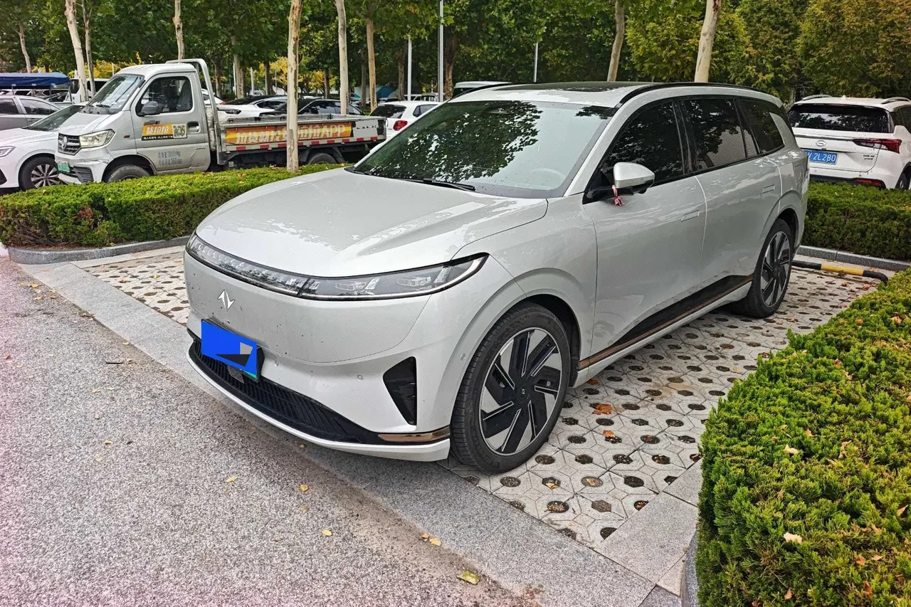 Yi Pai 2025 e π 008 210Ultra such as Yi Edition 5-seat automatic gear - View 1