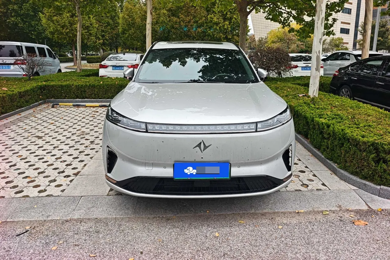 Yi Pai 2025 e π 008 210Ultra such as Yi Edition 5-seat automatic gear 3