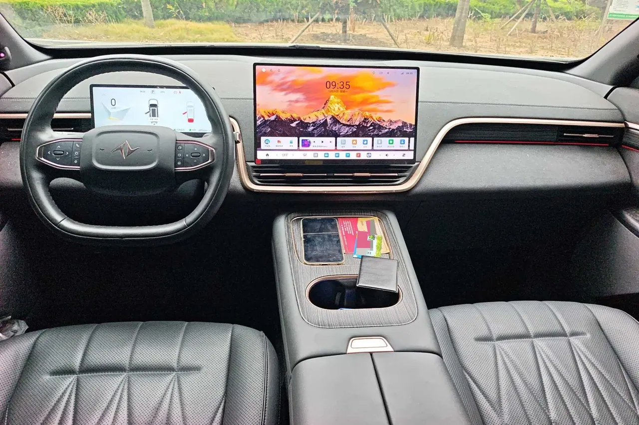 Yi Pai 2025 e π 008 210Ultra such as Yi Edition 5-seat automatic gear 6