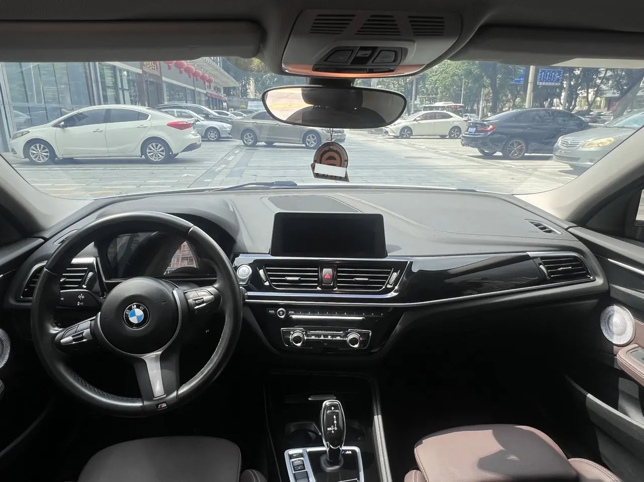 BMW 1 Series 2021 120i 1.5T M Sport Night Edition (facelift) Automatic 4