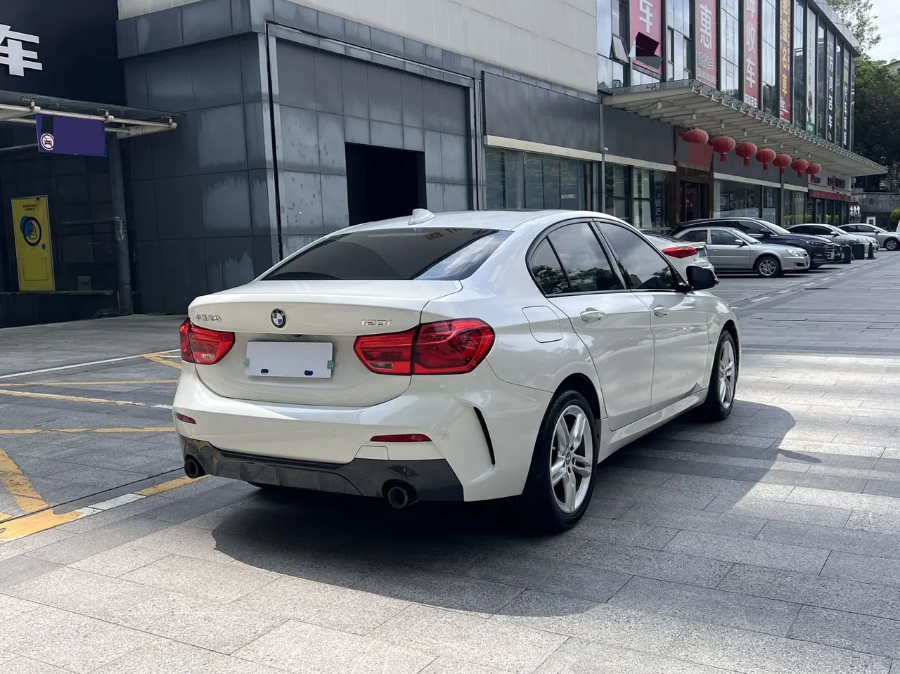 BMW 1 Series 2021 120i 1.5T M Sport Night Edition (facelift) Automatic 5