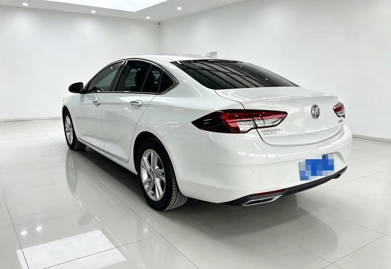 Buick 2022 Regal 1.5T 552T Smart Automatic Gear 9