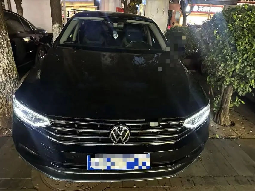 Volkswagen 2020 Magotan 2.0TSI 330TSI luxury automatic transmission 3