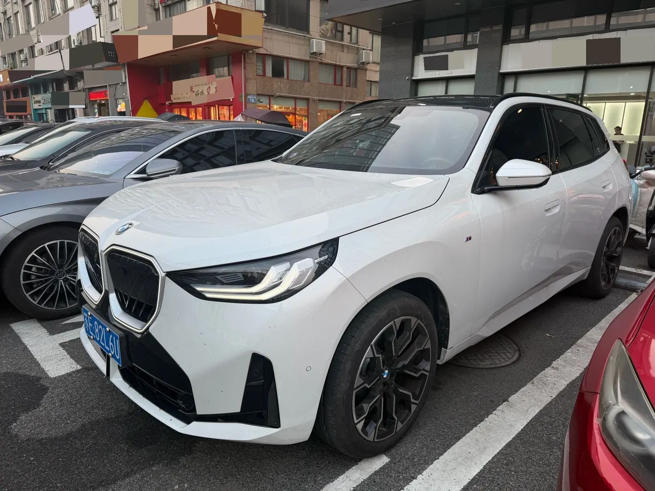 BMW 2026 X3 xDrive30L 2.0T Leading M Sports Obsidian Night Suit Automatic Gear - View 1