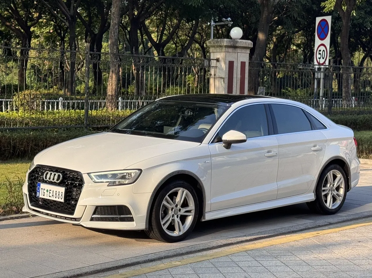 Audi 2020 A3 Limousine 1.4TFSI 35TFSI Fashion Automatic - View 1