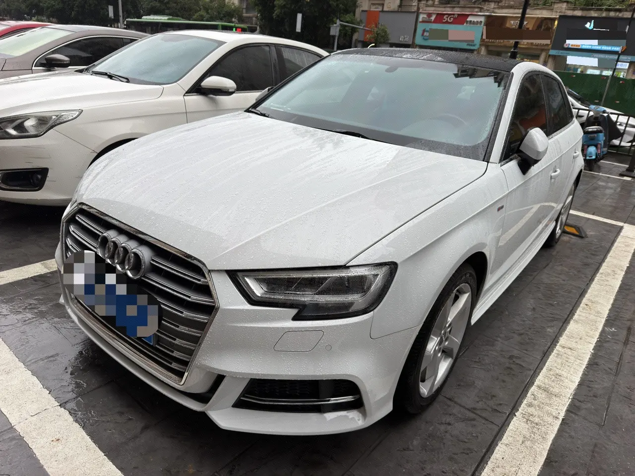 Audi 2020 A3 Sportback 1.4TFSI 35TFSI aggressive automatic gear - View 1