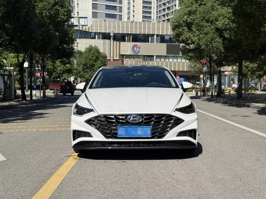 Hyundai 2020 10th Generation Sonata 1.5TGDi 270TGDi GLS Elite Edition Automatic Gear 2
