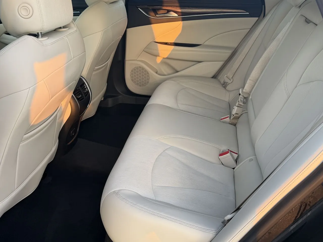 Buick 2020 LaCrosse 2.0T 652T Elite Automatic 7
