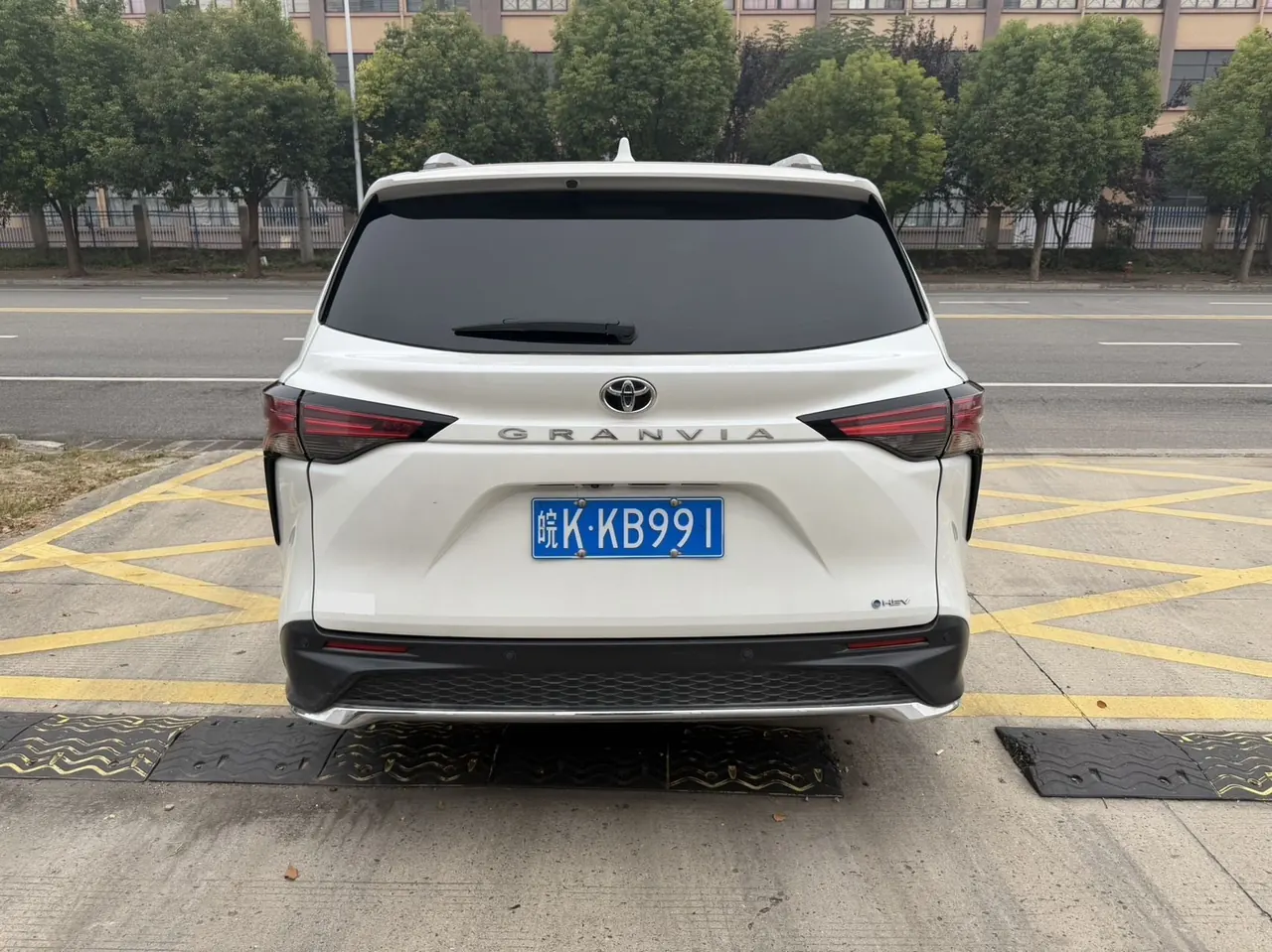 Toyota 2024 Grevia HYBRID 2.5 Stepless Comfort Edition Automatic Transmission 12