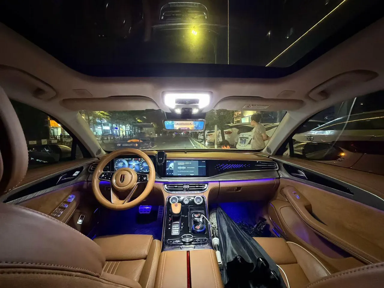 HongQi 2020 H9 3.0T Zhilian Qi Chang Edition Automatic Gear 4