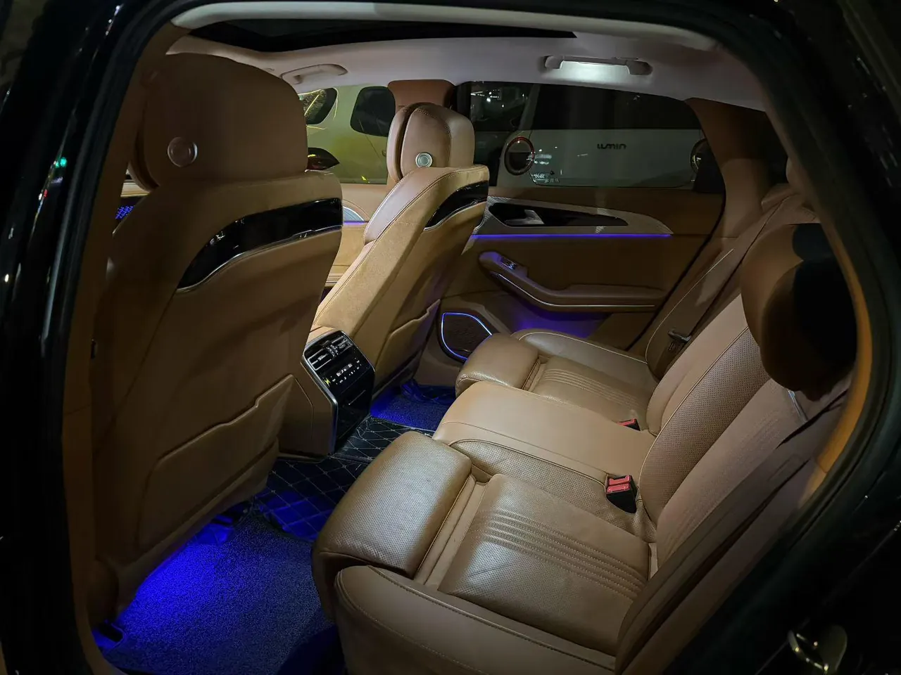 HongQi 2020 H9 3.0T Zhilian Qi Chang Edition Automatic Gear 5
