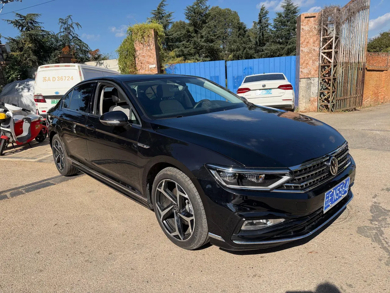 Volkswagen 2024 Magotan 2.0TSI 330TSI 2 million luxury automatic gear 3