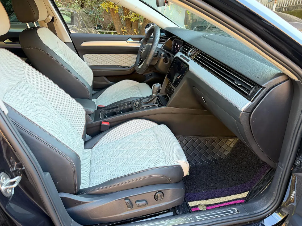 Volkswagen 2024 Magotan 2.0TSI 330TSI 2 million luxury automatic gear 6