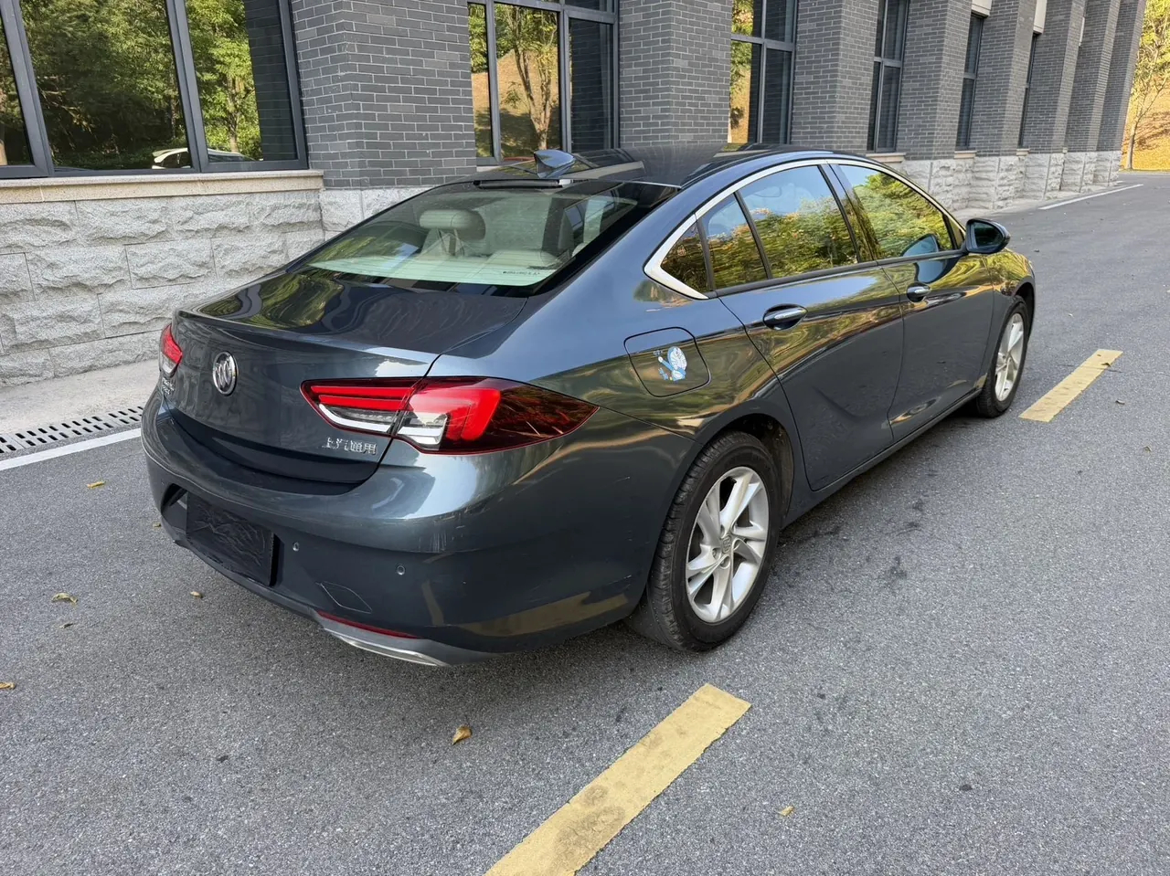 Buick 2020 Regal 1.5T 552T Elite Automatic Gear 4
