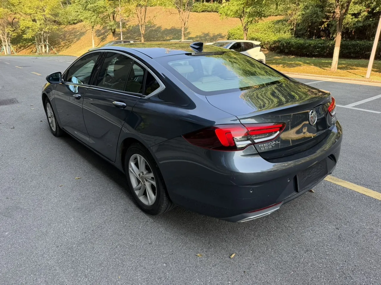 Buick 2020 Regal 1.5T 552T Elite Automatic Gear 5