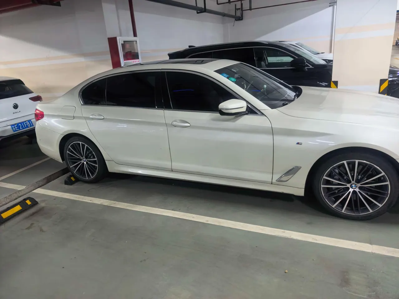 BMW 5 Series 2020 530Li 2.0T Exclusive M Sports Suit Automatic Gear 3