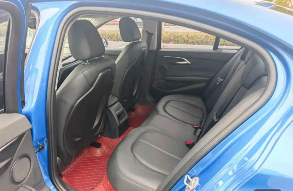 BMW 1 Series 2020 120i 1.5T Fashion Automatic 5